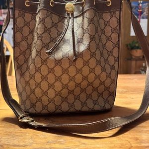 Gucci bucket bag